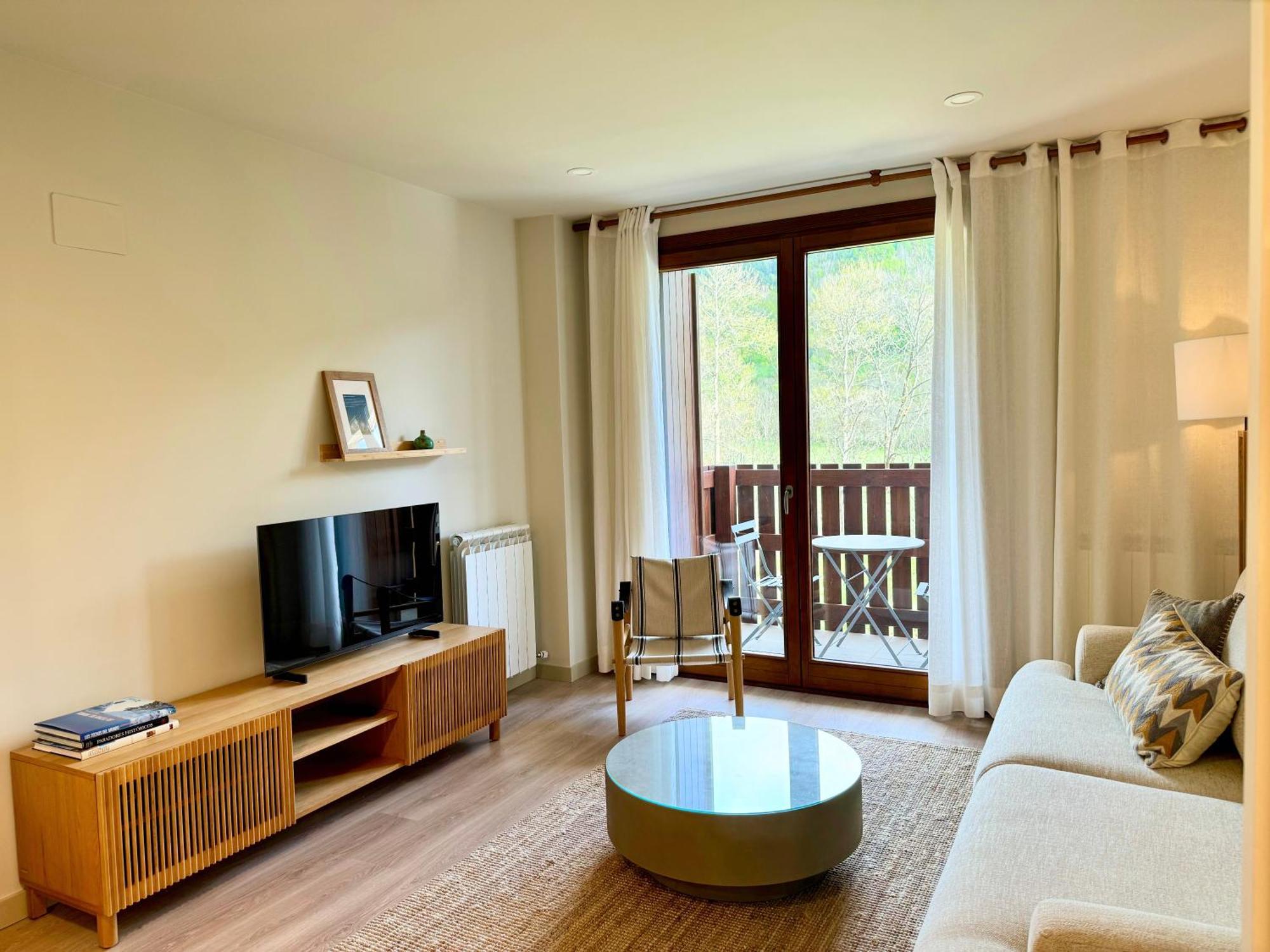 Bpirineos-Besurta Apartment Бенаск Екстериор снимка